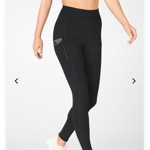 Mila High-Waisted Pocket Legging- Fabletics